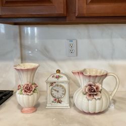 Beautiful Vintage Vases And Clock 