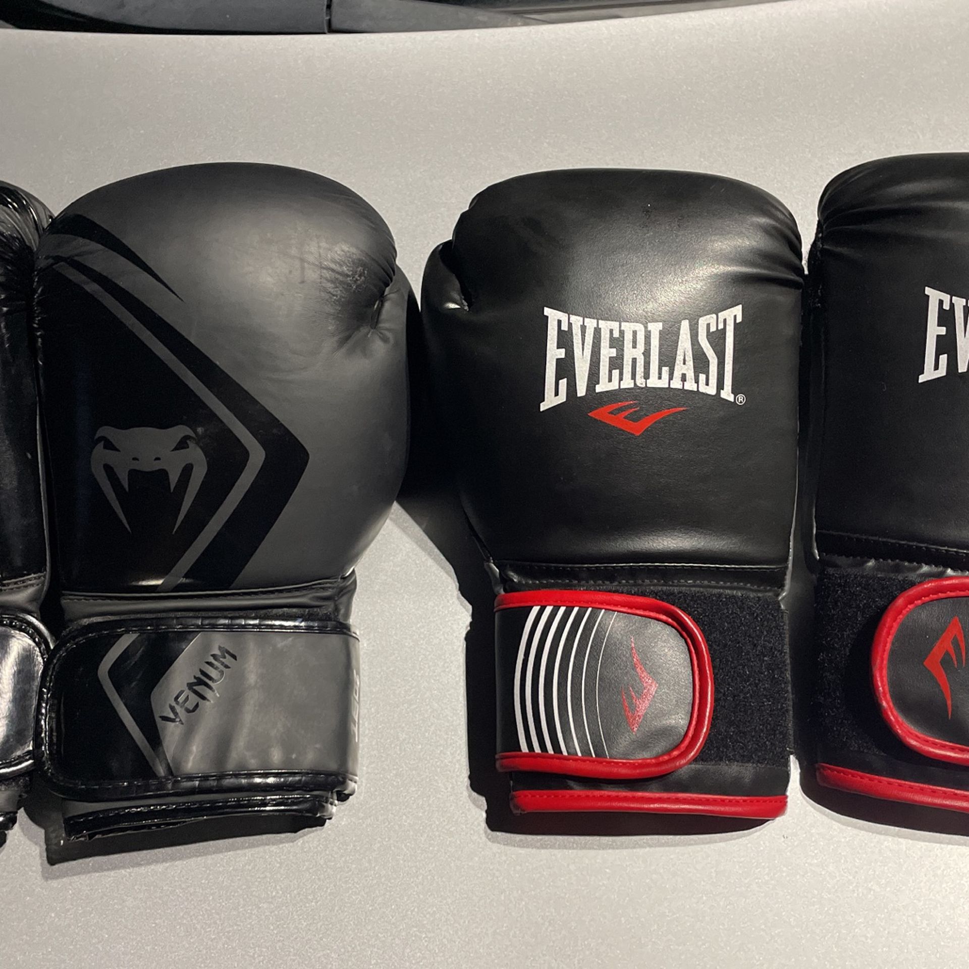 Boxing Gloves Everlast And Venum