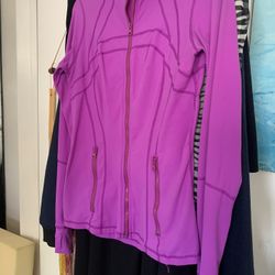 Under Armour Women Purple Full Zipper Size Medium. Reduced 