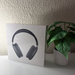 Brand New Sealed AirPod Max - Midnight