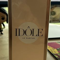 Lancôme Idole Perfume