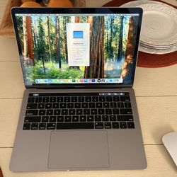 Macbook Pro 2019 With Touchbar
