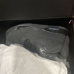 Black Cat 4s (2025) 10.5