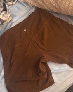 Lululemon Size 8 Brown Align 6“ shorts