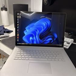 Microsoft Surface Book 2 15 Inch with DOCK 