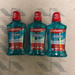 3 Colgate Mouthwashes