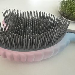 Hairbrush 