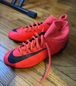 Nike Mercurial Engineered For Speed Soccer Cleat Shoes 
