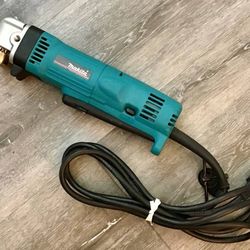 Makita Corded Compact Right Angle Drill