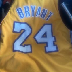 Kobe Bryant Jersey 24 Men’s Large & Michael Jordan 23XL Jersey 