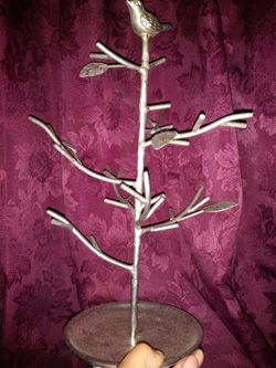 Jewelry hanger