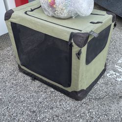 Large Collapsible, Soft Dog Crate