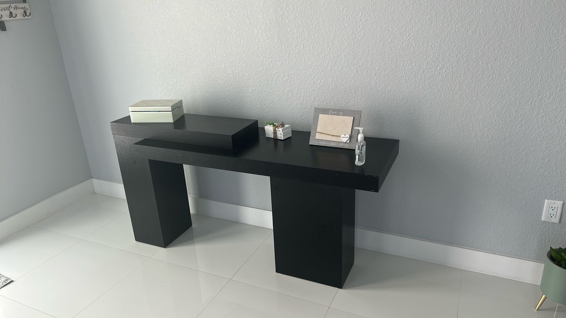 Dark Expresso Color Table 