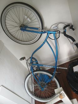 Blue Schwinn Cruiser Bicycle – White Wall Tires