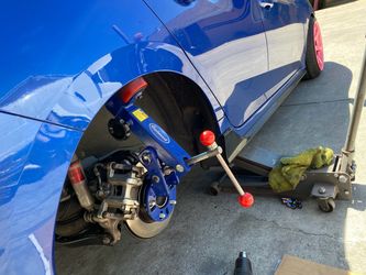 Fender Rolling / Vinyl Wraps / Fender Flaring / Caliper Paint