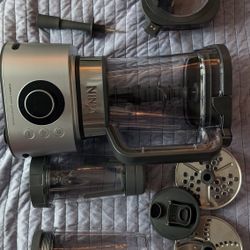 Ninja Blender With Accessories 