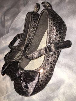 (Sparkly) Black bow flats