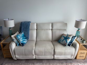 Recliner couch 🛋️