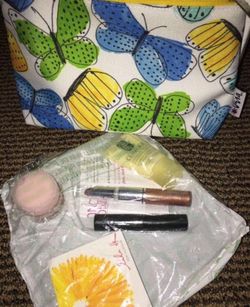 Clinique travel set new never been open!!! More things available