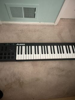 Alesis V49