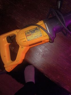 Corded DeWalt sawzçall