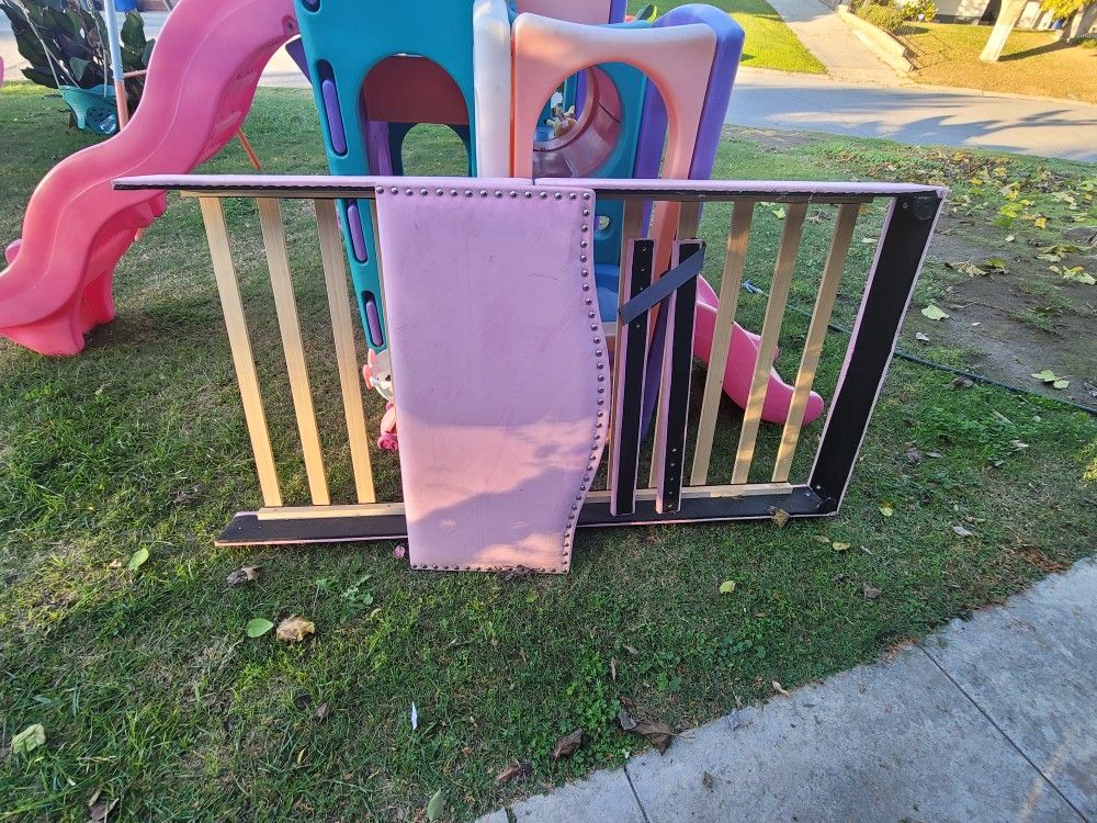 Girls Twin Size Bed Frame