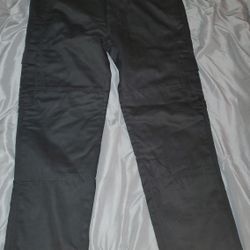 Ridding cargo pants with kevlar 