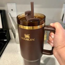 Chocolate Gold Stanly 35$