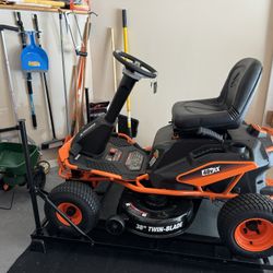 Brand New Battery Power Yardforce Riding Mower 1670 OBO