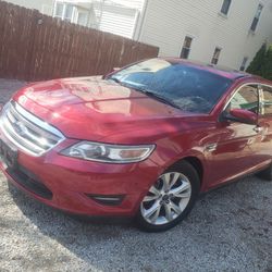 2010 Ford Taurus