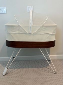 Happiest Baby SNOO Smart Sleeper Bassinet with Swaddles