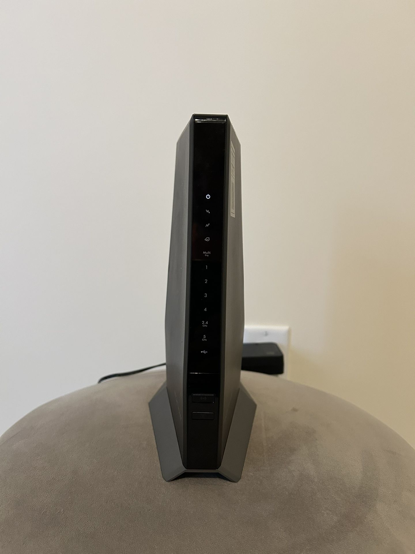 NETGEAR Nighthawk AX8-AX6000 Cable Modem Router