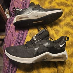 Lightly Used Women's Nike Airmax