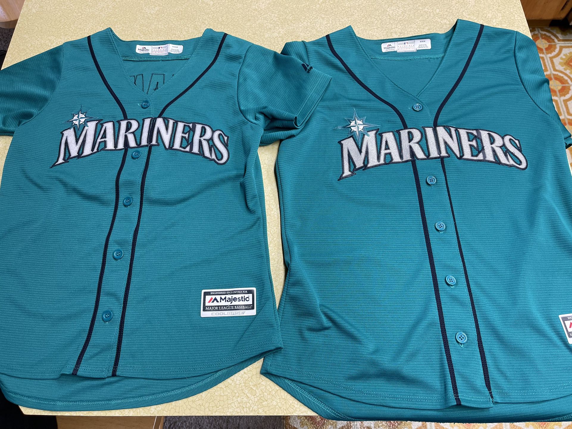 Womens Small Mariners Jersey for Sale in Covington, WA - OfferUp