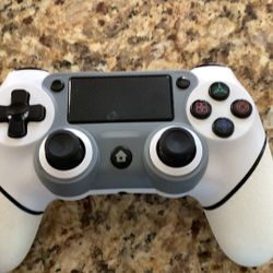 Ps4 controller with back buttons and nice details never used