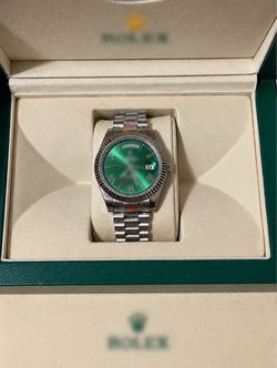 Luxurious watch