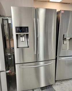 Samsung French Door Fridge – Stainless, Ice/Water Dispenser