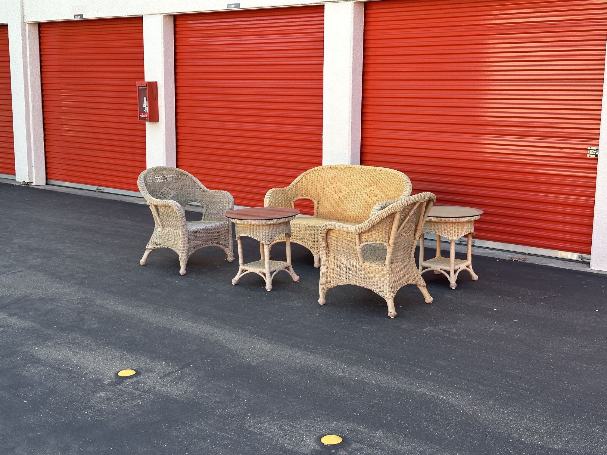 FREE DELIVERY- 5 pc Wicker Backyard Outdoor Patio Furniture Sofa Chairs Table Set - $300