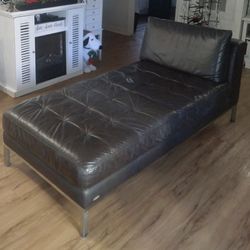 Italsofa Leather Daybed/Chaise Lounge
