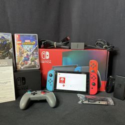 Nintendo Switch HAC-001(01) with 2 games and gamepad
