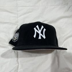 Corduroy Yankees Black and pink 7 3/8 New era 
