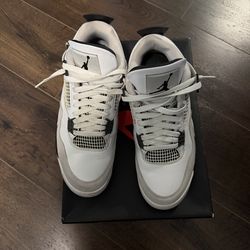 Jordan 4 military black