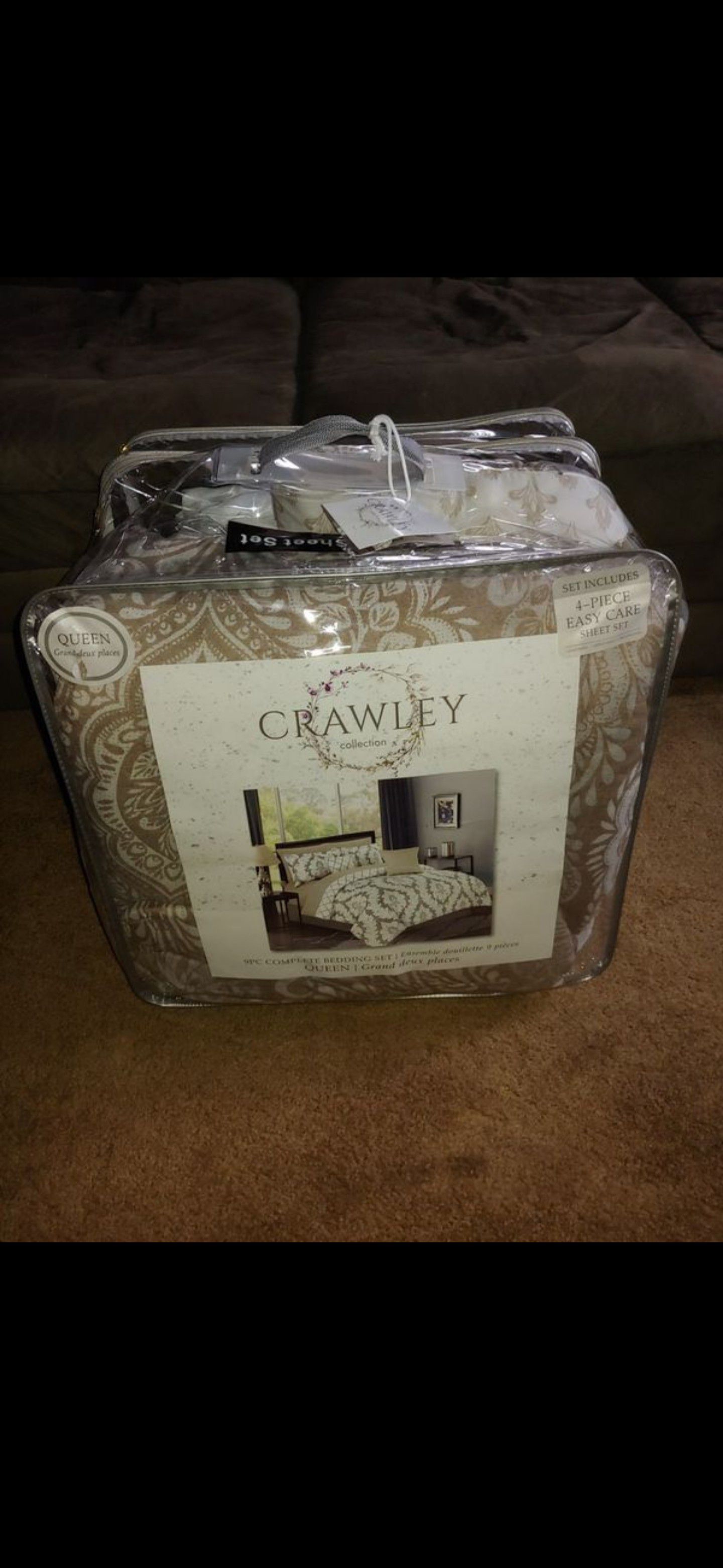 Comforter set with 2 pillows