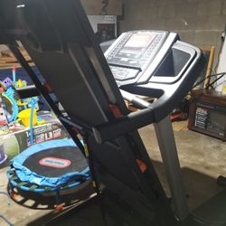 BRAND NEW Nordictrack Treadmill