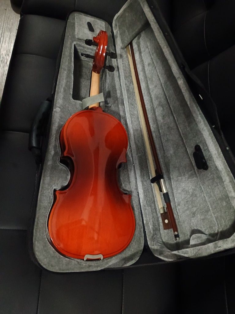 Palatino Student Violin 1/2 Size With Case Like New