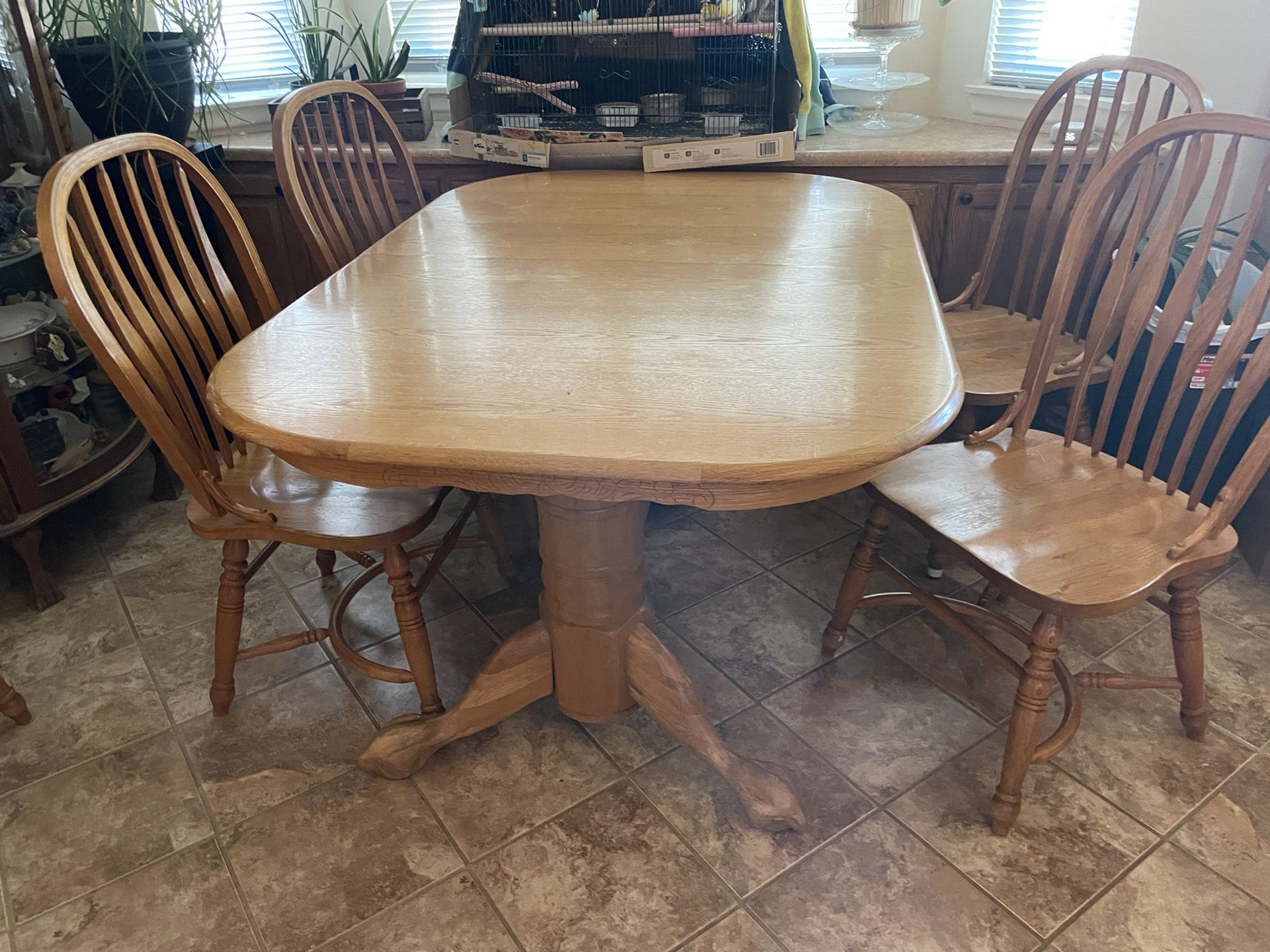 Kitchen Real Wood Claw Ft Table , 2 Leafs , 6 Chairs
