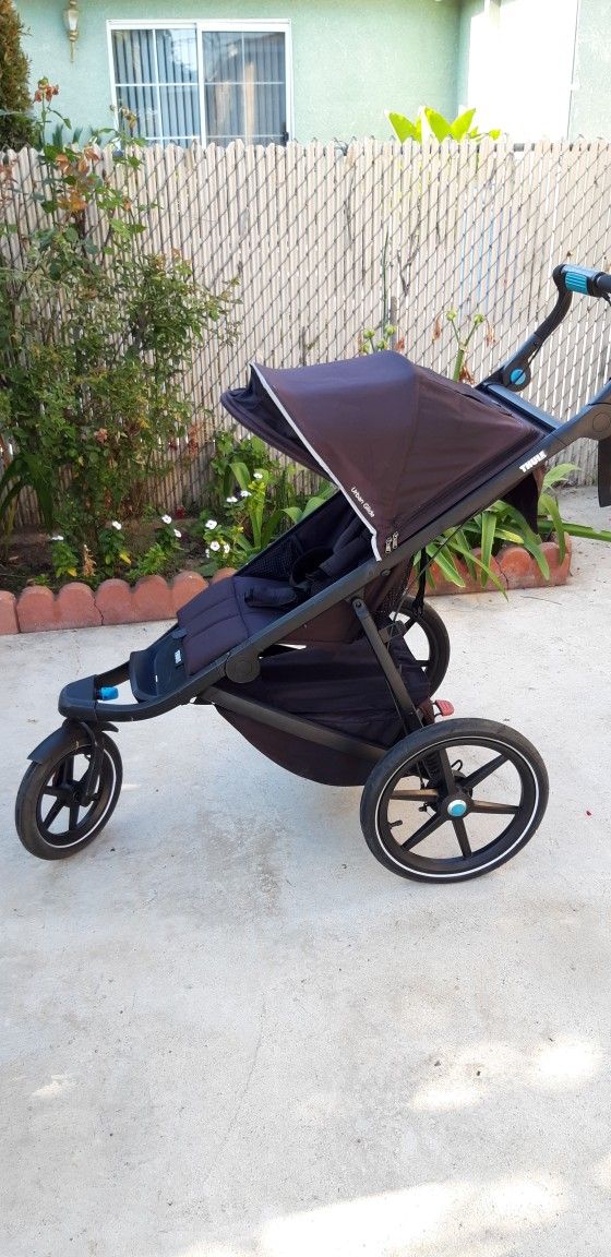 Used- Thule Urban Glide 2 Stroller, ALL terrain Jogging stroller- Original Retail Value $649