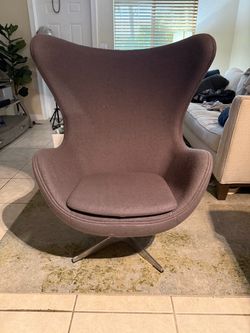 Egg Chair with Swivel Base