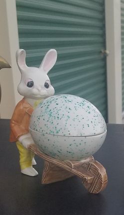 Porcelain easter rabbit decor