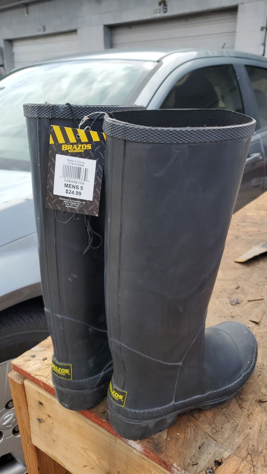 Brazos men's size 5 rubber boots